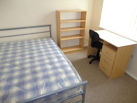 5 bedroom house to rent - Photo 2