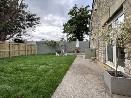 2 bedroom semi-detached house to rent - Photo 3