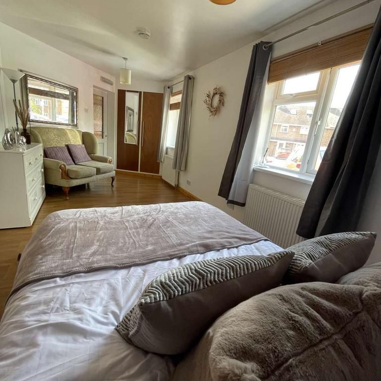 7 bedroom house of multiple occupation to rent - Photo 1