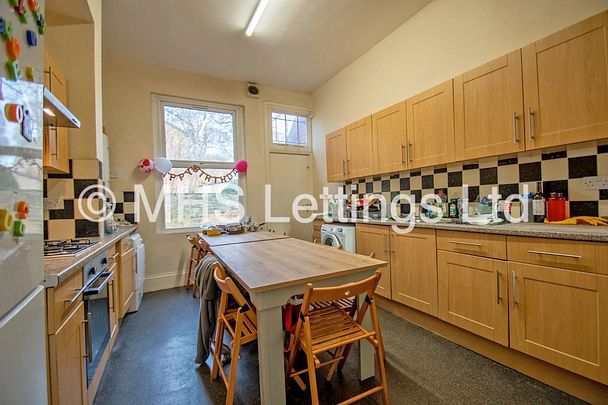 Room 1, 15 Regent Park Terrace, Leeds, LS6 2AX - Photo 1