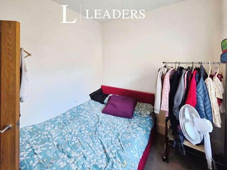 Holbeach House, Orchard, PE12 - Photo 2