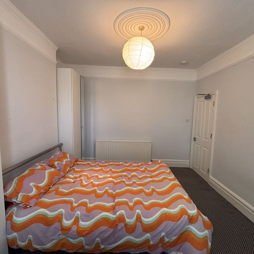 Room in a Shared House, Furness Road, NW10 - Photo 1