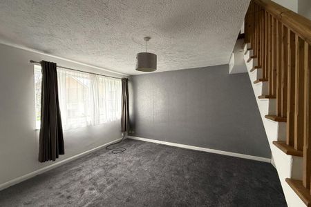 2 bedroom terraced house to rent - Photo 2