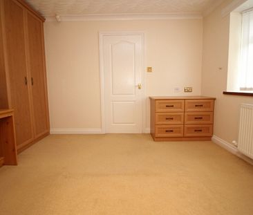 2 Bedroom Detached Bungalow - Photo 1