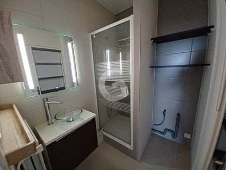 Location Appartement 3 pièces 51m² - Photo 5