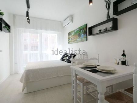 Alquiler de estudio en Calle la Loma, 107 - Photo 2