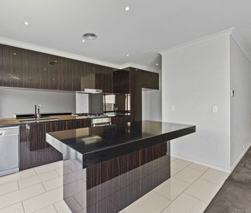 28 Edinburgh Circuit, Bundoora VIC 3083 - House For Rent | Domain - Photo 5