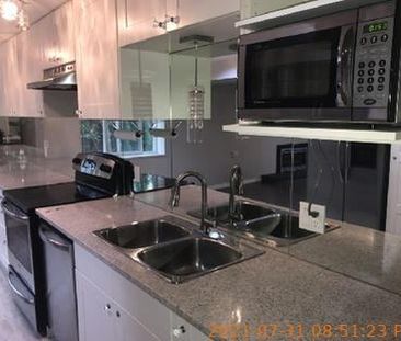 830 Longlac Street apartment — Coquitlam, BC (2-Bedroom) - 2 Bedroom - Photo 2