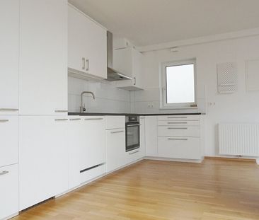 Schicke Dachwohnung mit 2 Terrassen und Traumausblick Nähe Moritzga... - Photo 2