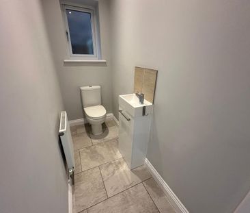 4 bedroom detached house to rent - Photo 6