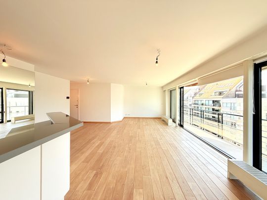 Ruim 3-slaapkamer appartement aan de zonnekant van de Lippenslaan! - Photo 1