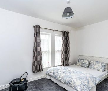 4 bedroom terraced house to rent - Photo 3