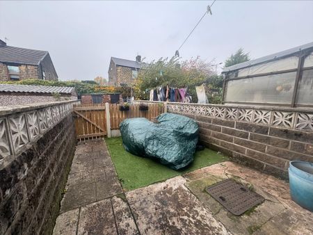 2 bedroom terraced house to rent - Photo 5