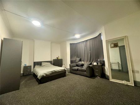 Property to rent - Photo 3