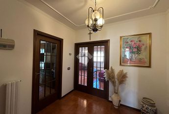 Porzione di bifamiliare in affitto