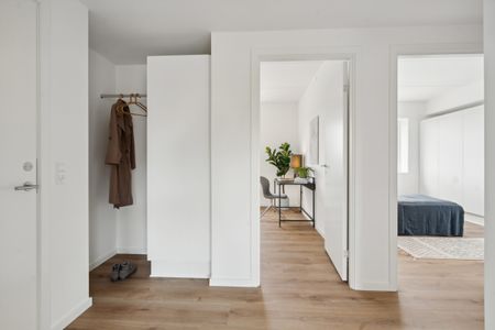 Skøn og lækker 4-værelses lejlighed med altan - Photo 2