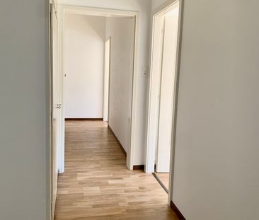 Appartement rénové de 2.5 pièces au rez-de-chaussée - Photo 3