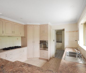 Charming Family Home in a Prime Location - Photo 6