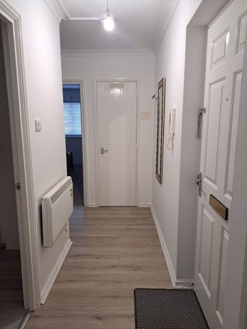 1 Bed Flat, Old Shettleston Road, G32 - Photo 3