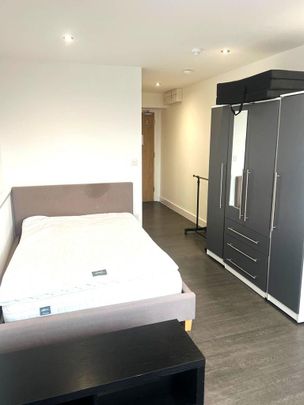 Studio to rent - Photo 1