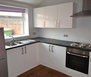 1 bedroom terraced house to rent - Photo 2