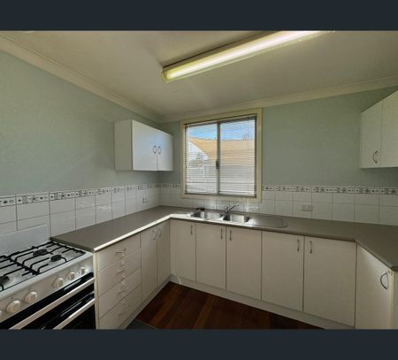 66 Parade Road, Withers, WA 6230 - Photo 2