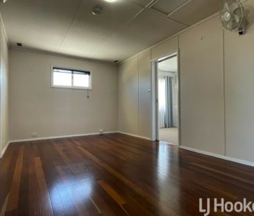 Great Location � Spacious Family Home Close to Everything! - Photo 1