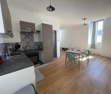 Location Appartement 2 pièces 37m² NIMES 30000 - Photo 4