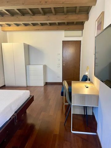 Via del Santo, Padova, Veneto 35123 - Photo 2