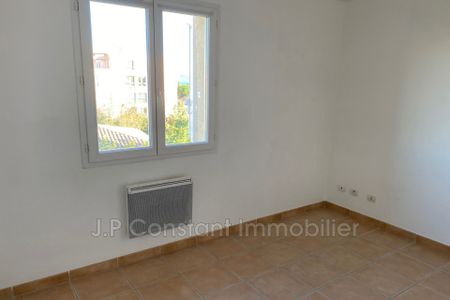 Location Appartement 2 pièces 45m² LA CIOTAT 13600 - Photo 3
