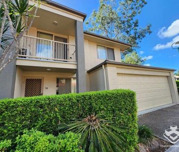 DOUBLE GARAGE - Air-Con & Pool - Photo 3