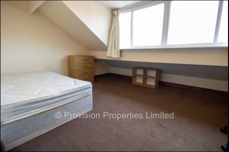 6 Bedroom Chestnut Avenue Hyde Park - Photo 4