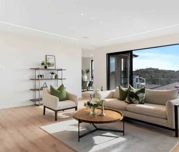 Stunning 3-storey House with Sea View - Photo 1