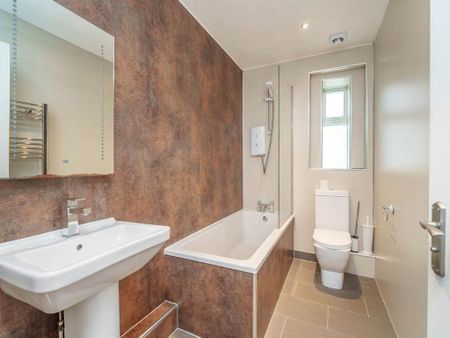 2 bedroom flat to rent - Photo 5