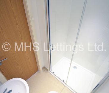 1 Bedroom Studio for rent in St Michaels Lane - Photo 6