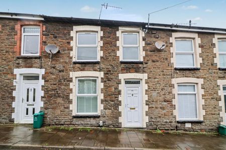 2 bedroom terraced house to rent - Photo 4