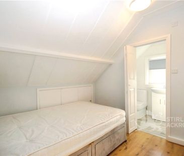 Baillie Road, Guildford, Surrey, GU1 3LN - Photo 2