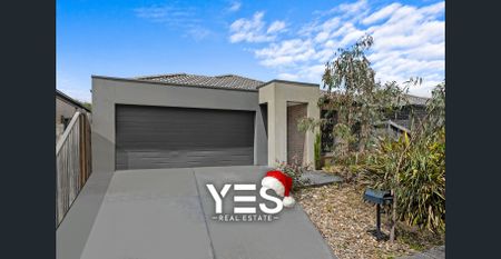 Spacious Family Living in Camden Greens, Cranbourne North - Photo 4