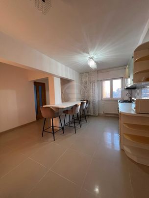 Apartament de Închiriere 4 camere, APCJ360380 - Fotografie 1