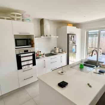 IMMACULATE FAMILY HOME IN GREAT LOCATION - Photo 1