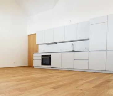 Hochwertige 2-Zimmer Dachgeschosswohnung zu vermieten! - Photo 1