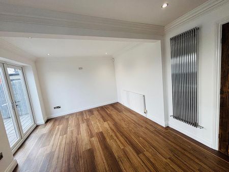 4 bedroom detached house to rent - Photo 4