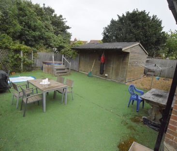 Tolstoi Road, Poole, Dorset, BH14 0QJ - Photo 5