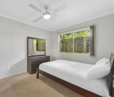 Spacious inner city unit - Photo 6