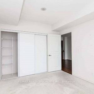 Lake Shore/Park Lawn Bright +Spacious 1Bdrm +Den Open Concept Layout - Photo 2