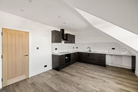 3 bedroom apartment to rent - Photo 4