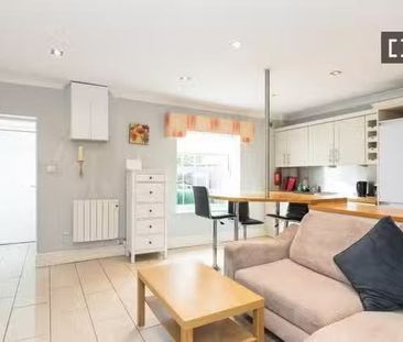 2-bedroom apartment for rent in Pembroke, Dublin - Photo 5