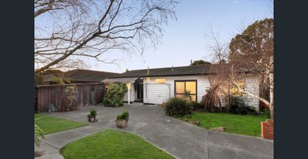 Spacious Family Home - Photo 2