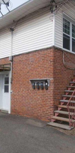 31/2 juillet chauffé, éclairé , semi-meublé, - Photo 2