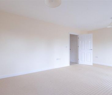 4 bedroom terraced house to rent - Photo 5